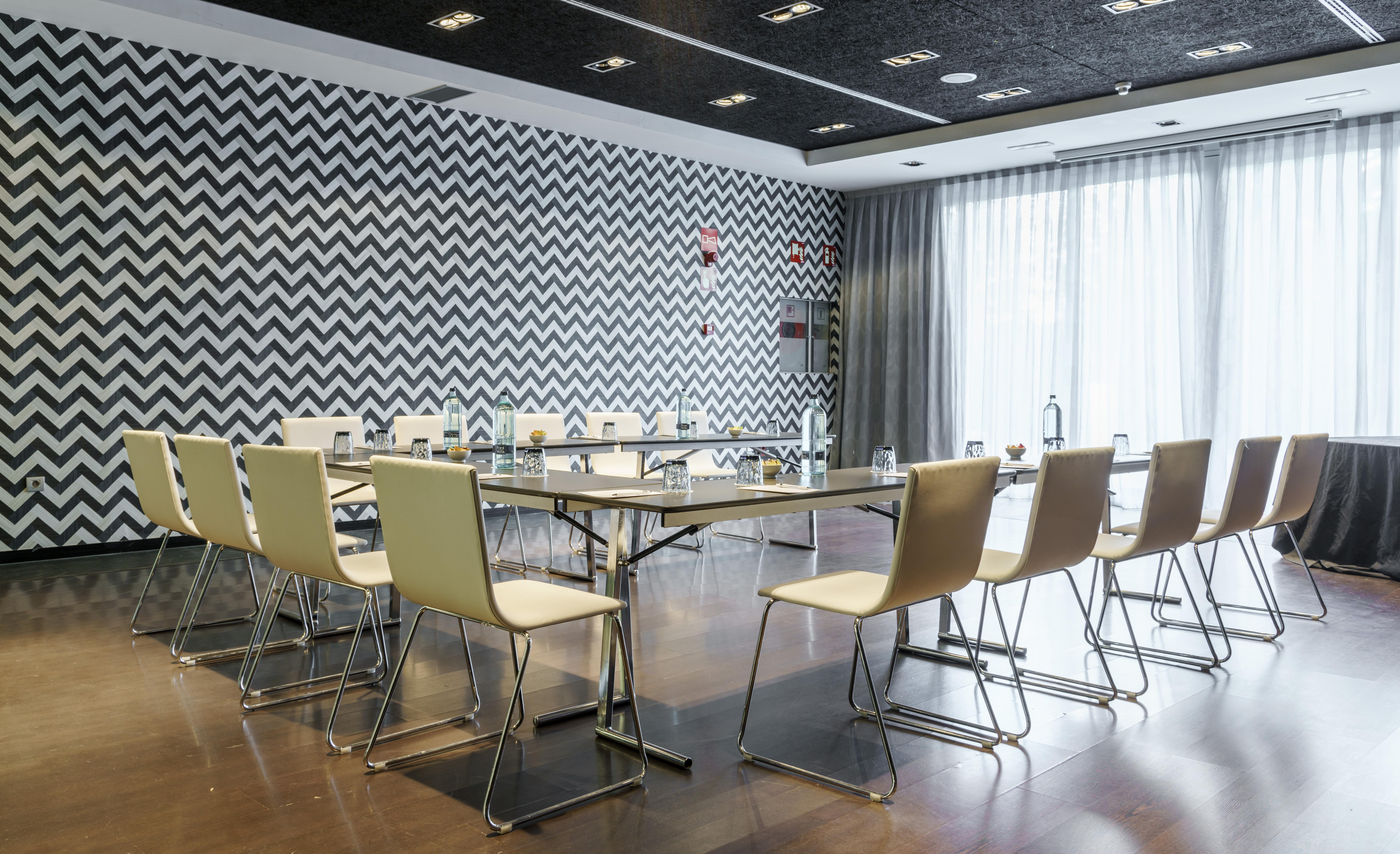 Ilunion Atrium Otel Madrid Dış mekan fotoğraf